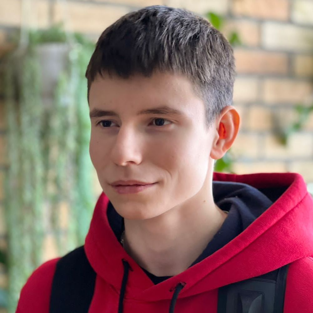 Артём